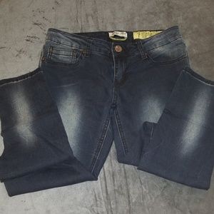 Indigo Rein sz7 stretch skinny Jean's w/hvy fade